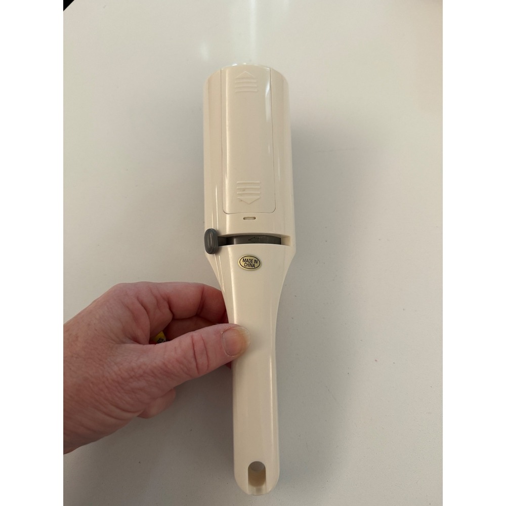 Vintage Style Reusable Lint Brush Pet Hair Remover Rotating Head Off White - Picture 4 of 4